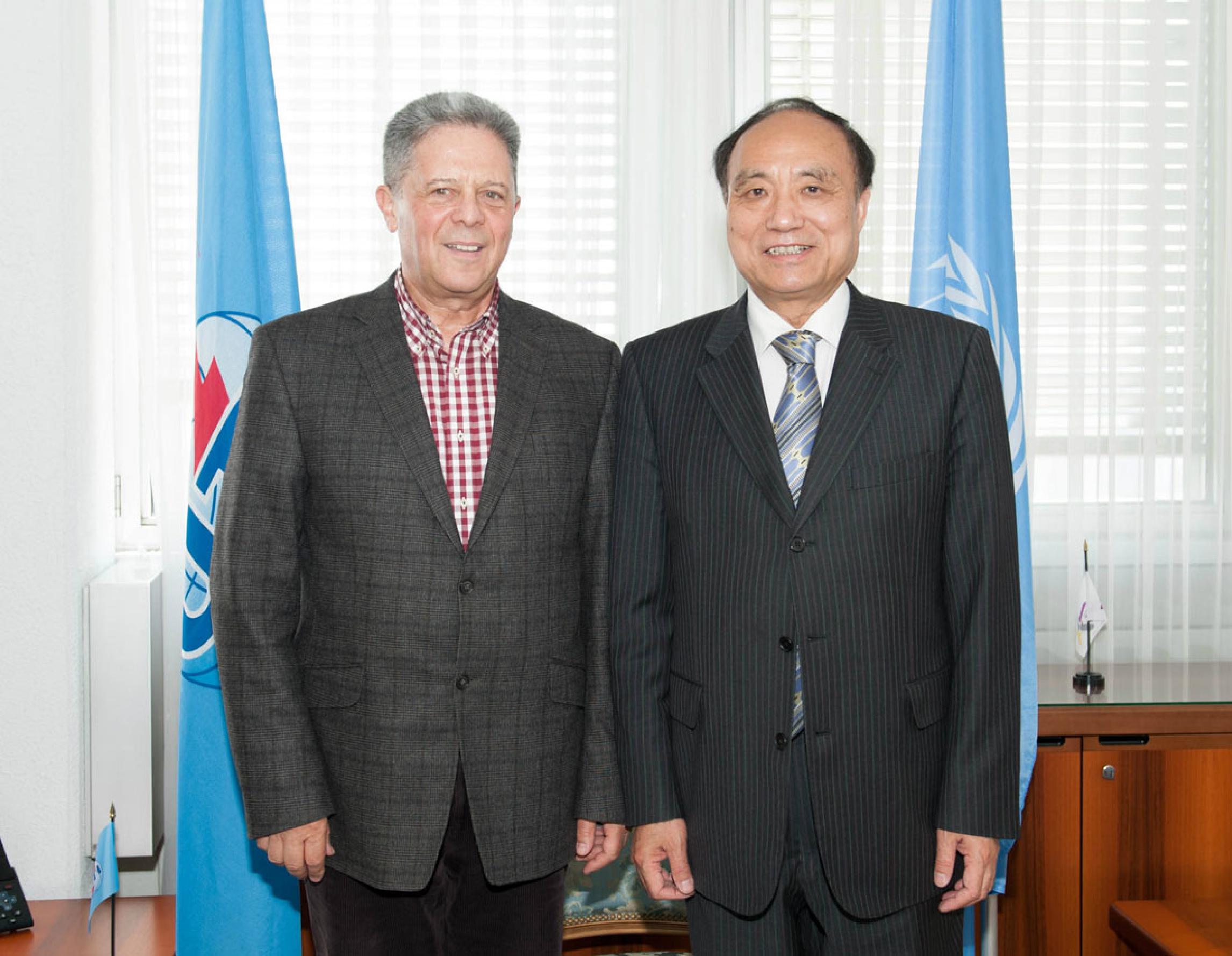 Председатель ИК17 МСЭ-Т А.С.Кремер и Генеральный Секретарь МСЭ г-н Хоулин Джао (слева направо)